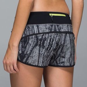 Lululemon subtle serpent speed shorts